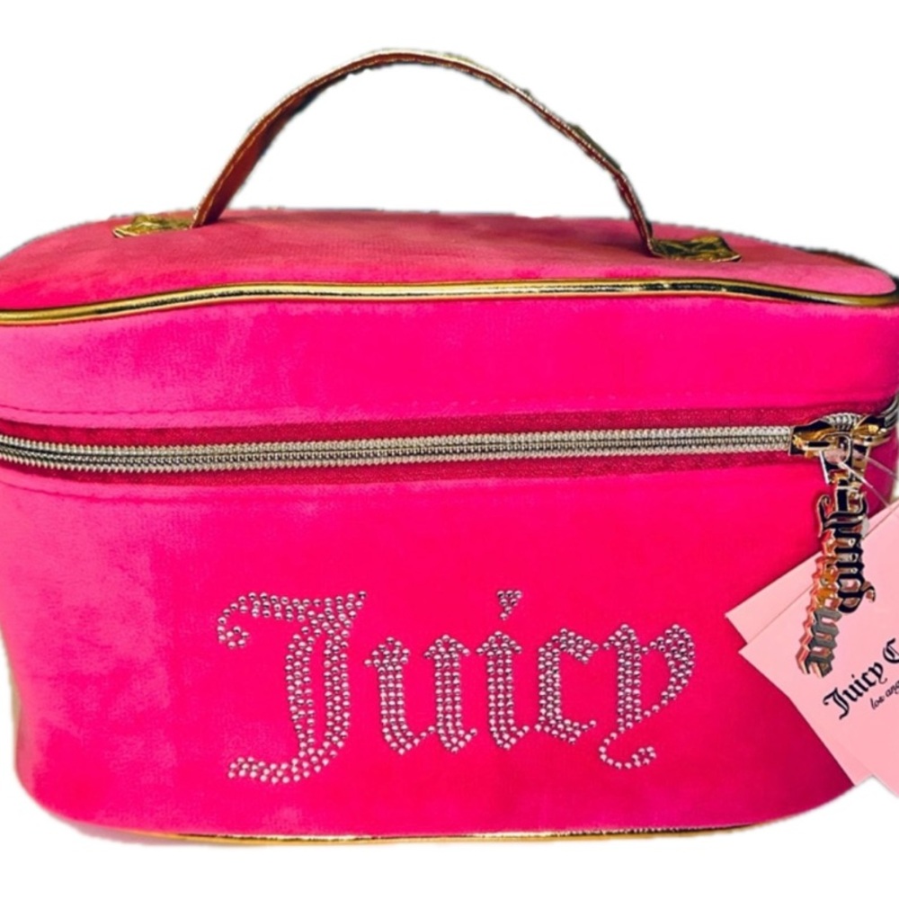 Juicy Couture Makeup Bag
Velour Pink Bling Logo Train Case